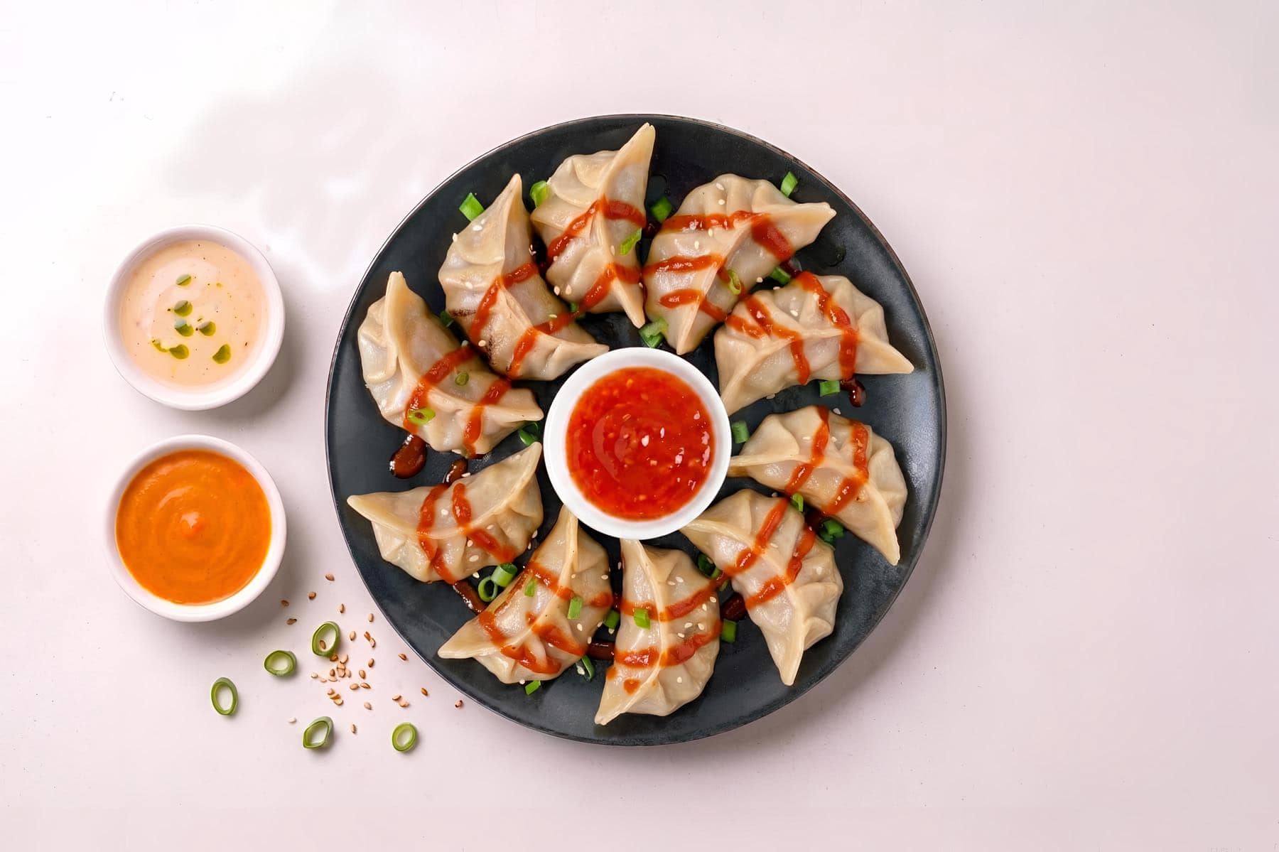 Signature Kimchi Veg Steamed Momos [10 Pieces]